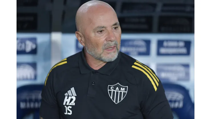 RJ - RIO DE JANEIRO - 04/10/2025 - BRASILEIRO A 2025, FLUMINENSE X ATLETICO-MG - Jorge Sampaoli tecnico do Atletico-MG durante partida contra o Fluminense no estadio Maracana pelo campeonato Brasileiro A 2025. Foto: Thiago Ribeiro/AGIF