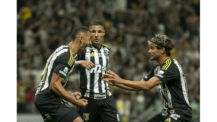 MG - BELO HORIZONTE - 08/10/2025 - BRASILEIRO A 2025, ATLETICO-MG X SPORT - Victor Hugo jogador do Atletico-MG comemora seu gol durante partida contra o Sport no estadio Arena MRV pelo campeonato Brasileiro A 2025. Foto: Fernando Moreno/AGIF