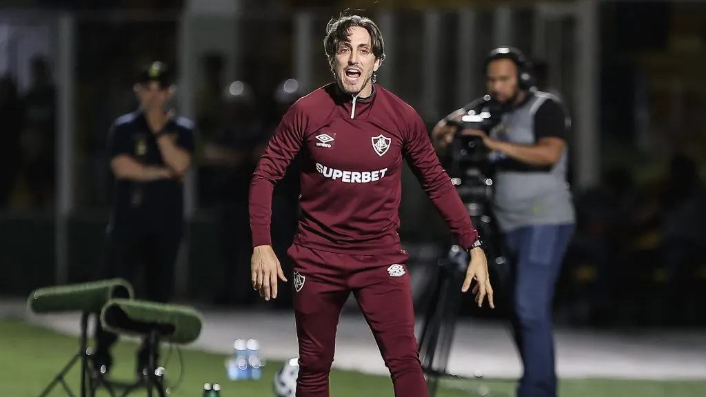 Zubeldía em açãp na partida contra o Mirassol – FOTO: LUCAS MERÇON / FLUMINENSE F.C.