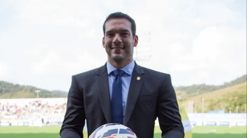 SC - BALNEARIO CAMBUI - 04/10/2025 - BRASILEIRO D 2025, BARRA X SANTA CRUZ - Samir Xaud Presidente da CBF antes da partida entre Barra e Santa Cruz na Arena Barra em Itajai-SC, pela Final do Campeonato Brasileiro da Serie D 2025