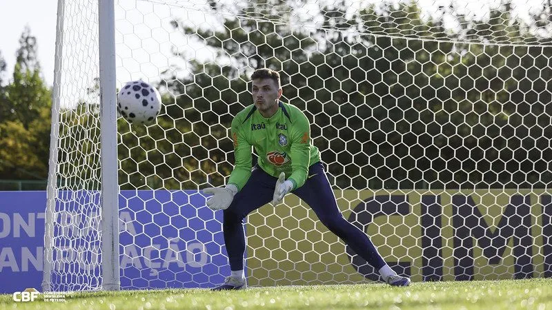 Bento na Seleção Brasileira. Foto: Rafael Ribeirorio / CBF