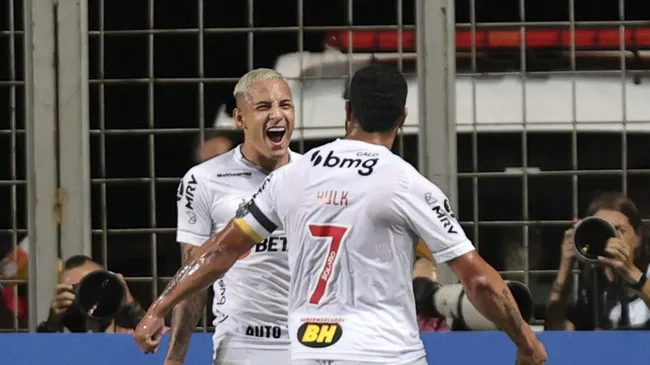 Foto: Buda Mendes/Getty Images – Pedrinho ousa no mercado e quer contratar titular do Atlético.