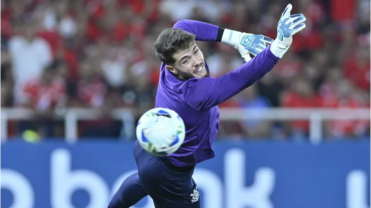 Felipe Longo não será vendido pelo Corinthians.