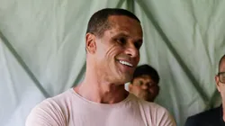 PE - SAO LOURENCO DA MATA - 06/08/2023 - BRASILEIRO D 2023, RETRO X PACAJUS - Ex-jogador Rivaldo e presidente do Retro Laercio Guerra sao visto antes da partida entre Retro e Pacajus no estadio Arena Pernambuco pelo campeonato Brasileiro D 2023. Foto: Rafael Vieira/AGIF