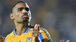 Zagueiro faz ótima temporada - Foto: Azael Rodriguez/Getty Images.