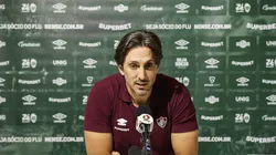 Zubeldía em coletiva pós-jogo. FOTO: LUCAS MERÇON / FLUMINENSE F.C.