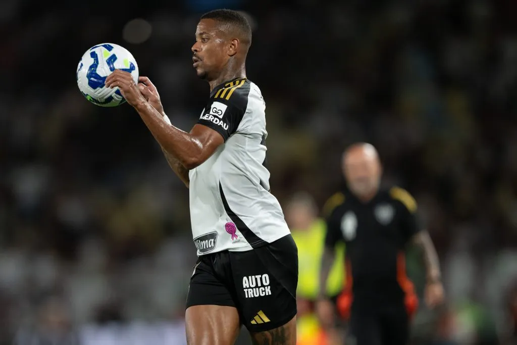 Caio Paulista está cedido por empréstimo ao Atlético-MG e Palmeiras quer envolver lateral na troca por Fuchs – Foto: Jorge Rodrigues/AGIF