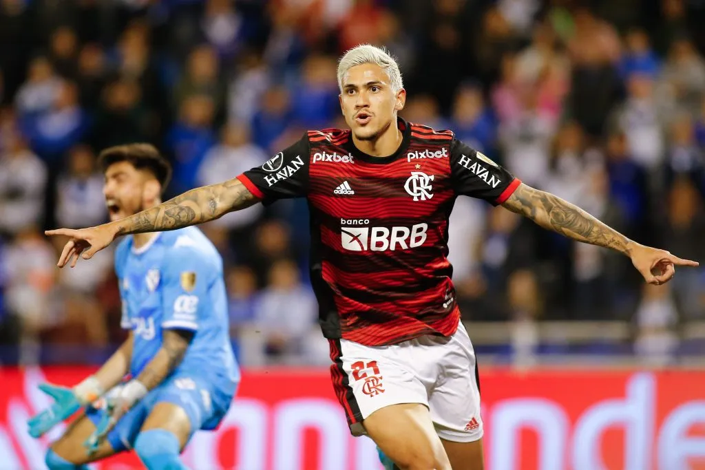 Pedro marcou um hat-trick na partida. Foto: Fotobairesarg/AGIF