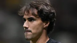 Igor Gomes durante aquecimento da partida contra o Mirassol