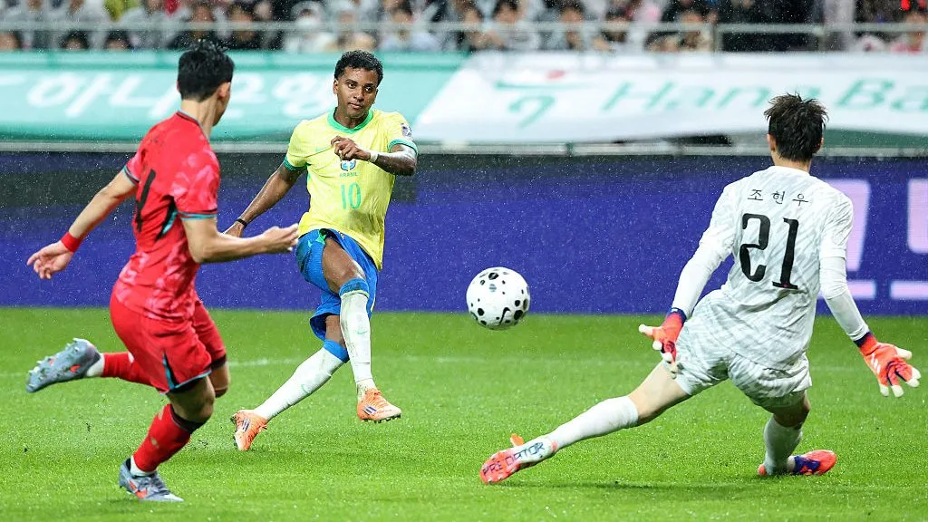 Gol de Rodrygo pelo Brasil. Foto: Chung Sung-Jun/Getty Images