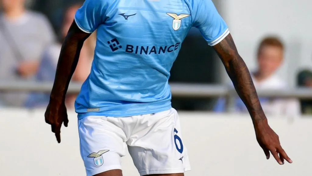 Camisa da Lazio vestida por Marcos Antonio - Foto: Marco Rosi - SS Lazio/Getty Images