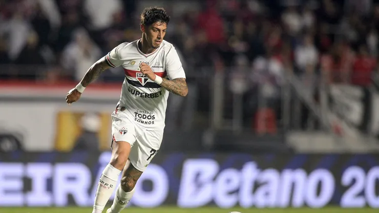 SP - SAO PAULO - 14/09/2025 - BRASILEIRO A 2025, SAO PAULO X BOTAFOGO - Rigoni jogador do Sao Paulo durante partida contra o Botafogo no estadio Morumbi pelo campeonato Brasileiro A 2025. Foto: Alan Morici/AGIF