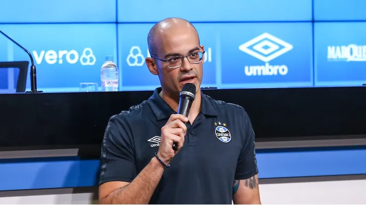 Caleffi abre o plano de reforço para o Grêmio
