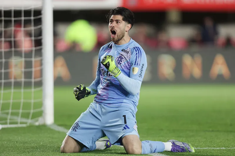 O goleiro Rossi foi o herói da classificação. Foto: Gilvan de Souza/Flamengo