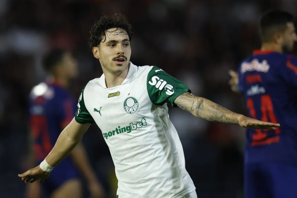 Maurício em ação pelo Palmeiras. Foto: Miguel Schincariol/Getty Images