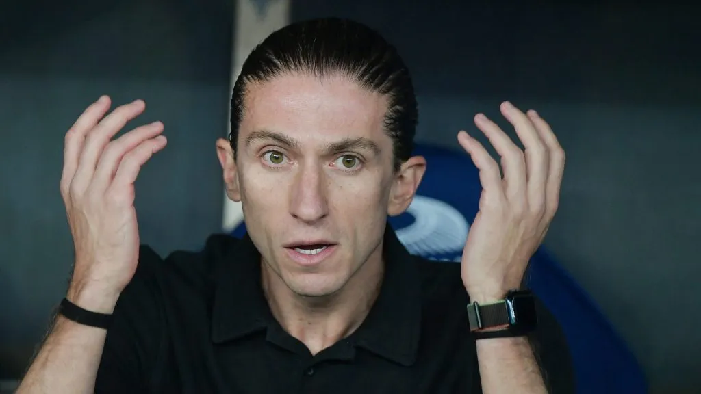 Filipe Luís quer contrato até 2027 - Foto: Thiago Ribeiro/AGIF