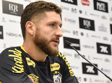 Zé Rafael, do Santos, projeta clássico contra o Corinthians pelo Brasileirão