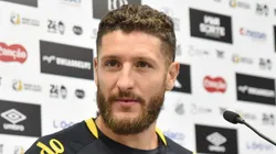 Zé Rafael durante coletiva pelo Peixão