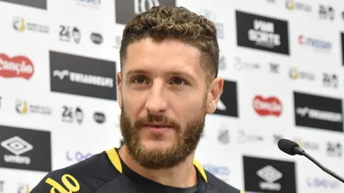 Zé Rafael durante coletiva pelo Peixão