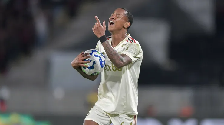 Cleiton Carvalho se torna “ponto de apoio” de Wallace Yan em momento de pressão no Flamengo - Foto Thiago RibeiroAGIF