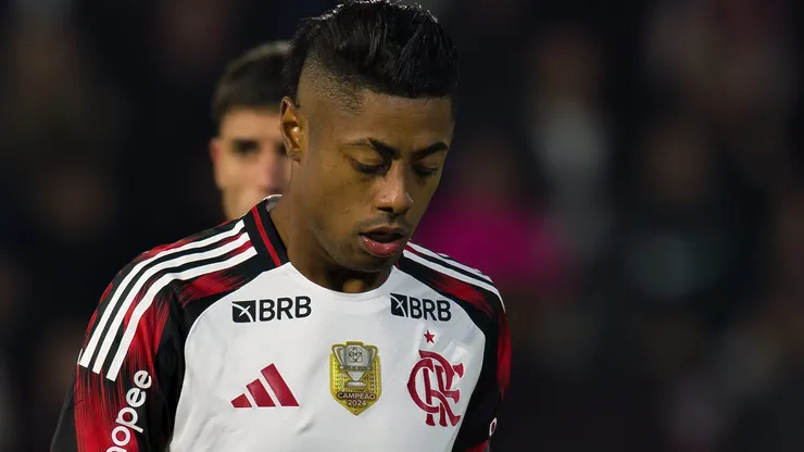 Bruno Henrique durante partida entre Red Bull Bragantino e Flamengo, no Estádio Cícero de Souza Marques, pelo Brasileirão.