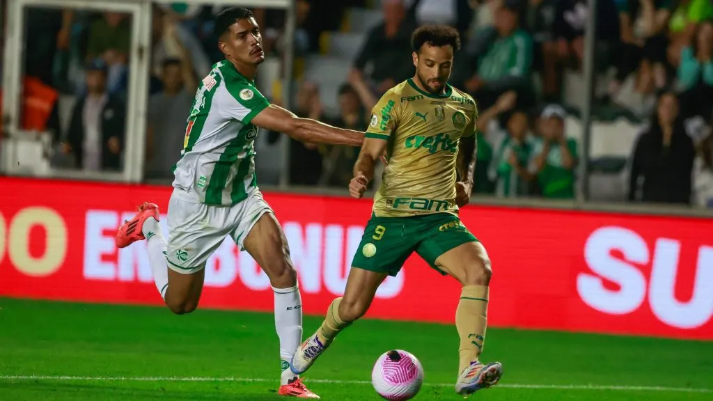 Felipe Anderson jogador do Palmeiras durante partida contra o Juventude no estadio Alfredo Jaconi pelo campeonato Brasileiro A 2024. Foto: Luiz Erbes/AGIF