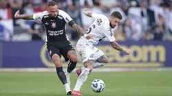 Maycon jogador do Corinthians disputa lance com Zé Rafael jogador do Santos -Foto: Ettore Chiereguini/AGIF