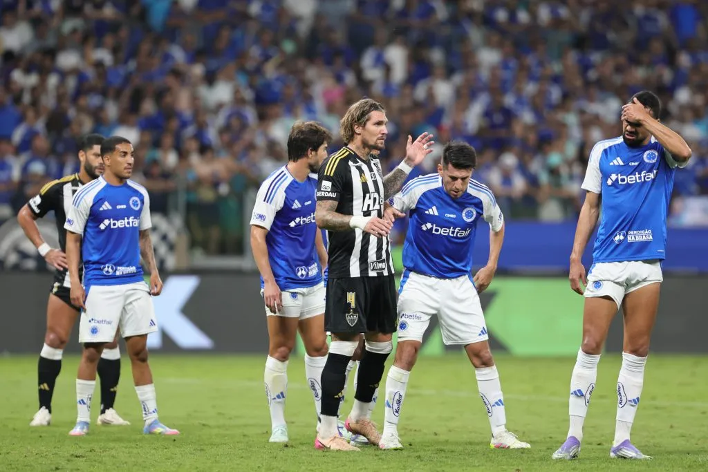 Lyanco jogador do Atletico-MG durante partida contra o Cruzeiro no estadio Mineirao pelo campeonato Copa Do Brasil 2025 – Foto: Gilson Lobo/AGIF