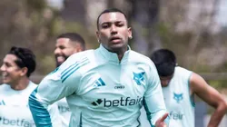 Walace durante treino na Toca da Raposa