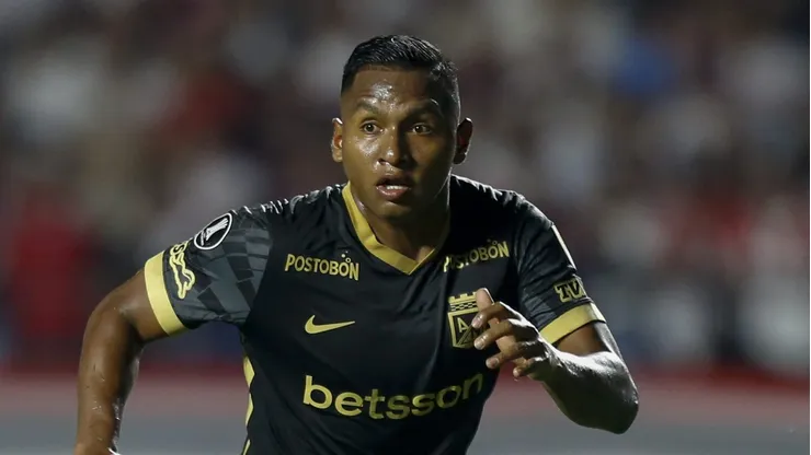 Morelos está emprestado pelo Santos ao Atlético Nacional.