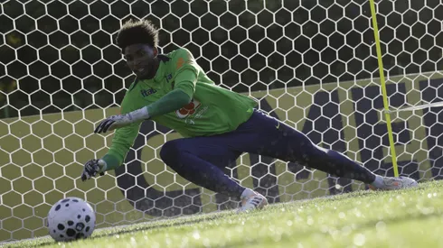 Hugo Souza na Seleção - Foto: FOTO: @rafaelribeirorio / CBF