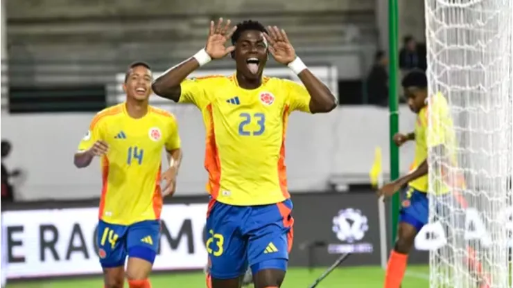 Neiser Villarreal comemora gol marcado pela Colômbia no Sul-Americano Sub-20 — Foto: FCF