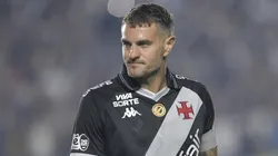 Vegetti em ação pelo Vasco durante partida em São Januário - Foto: Thiago Ribeiro/AGIF