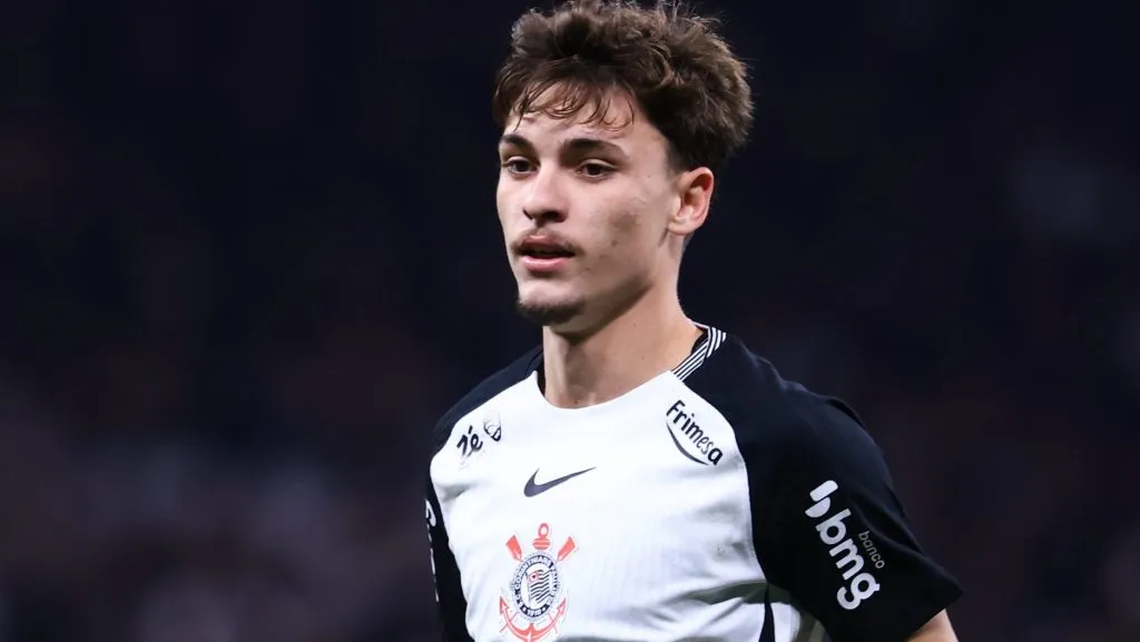 Breno Bidon durante partida. Foto: Marcello Zambrana/AGIF