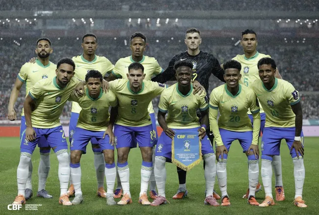 Jogadores da Seleção Brasileira posam pra foto antes de Coreia do Sul x Brasil – FOTO: @rafaelribeirorio / CBF