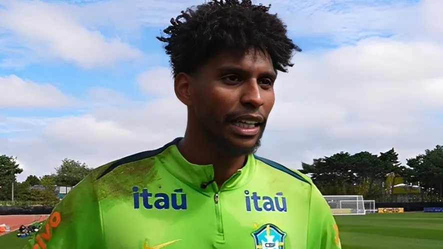 Hugo Souza concedendo entrevista. Foto: Reprodução/CBF TV