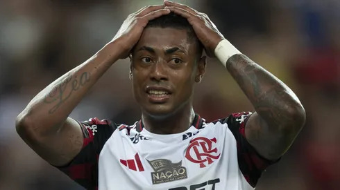 Torcida do Flamengo não aprova escalação de Bruno Henrique como titular contra o Botafogo.