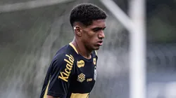 Souza em treino do Peixe