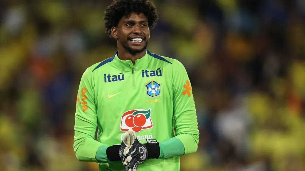 Hugo Souza durante treinamento. Foto: Marlon Costa/AGIF