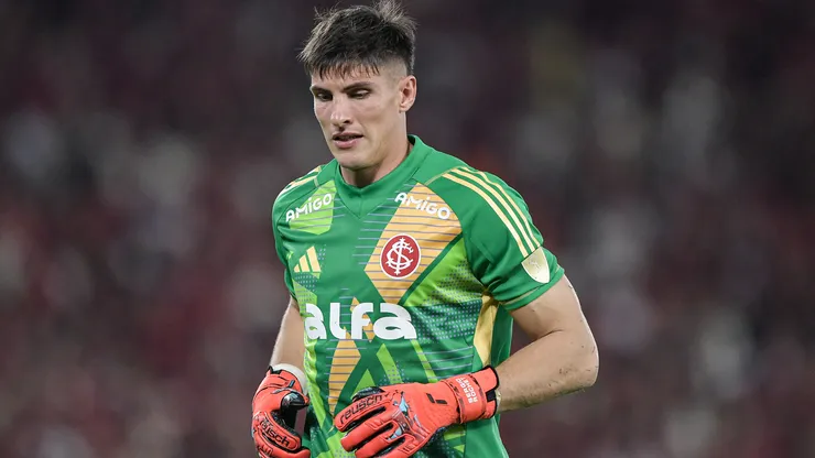 Sergio Rochet vive momento delicado no Internacional - Foto: Thiago Ribeiro/AGIF