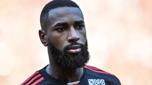 Gerson durante partida entre Flamengo e Atlético-GO, no Maracanã, pelo Brasileirão 2024.