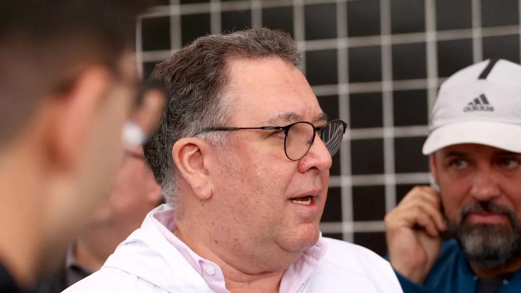 Foto: Mauricio De Souza/AGIF – Marcelo Teixeira busca diminuir a dívida do Santos com vendas de atletas.