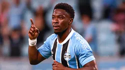 Amuzu mudou de status no Imortal