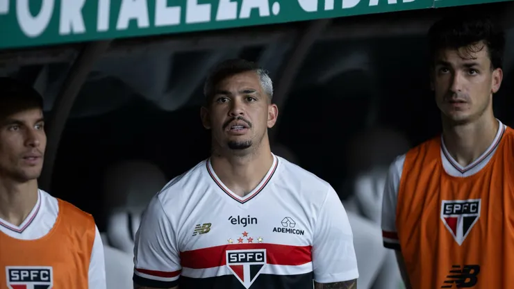 CE - FORTALEZA - 02/10/2025 - BRASILEIRO A 2025, FORTALEZA X SAO PAULO - [Luciano] jogador do Sao Paulo durante partida contra o Fortaleza no estadio Arena Castelao pelo campeonato Brasileiro A 2025. Foto: Baggio Rodrigues/AGIF