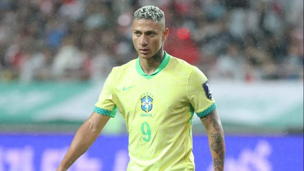 Richarlison contra o Japão. (Photo by Chung Sung-Jun/Getty Images)