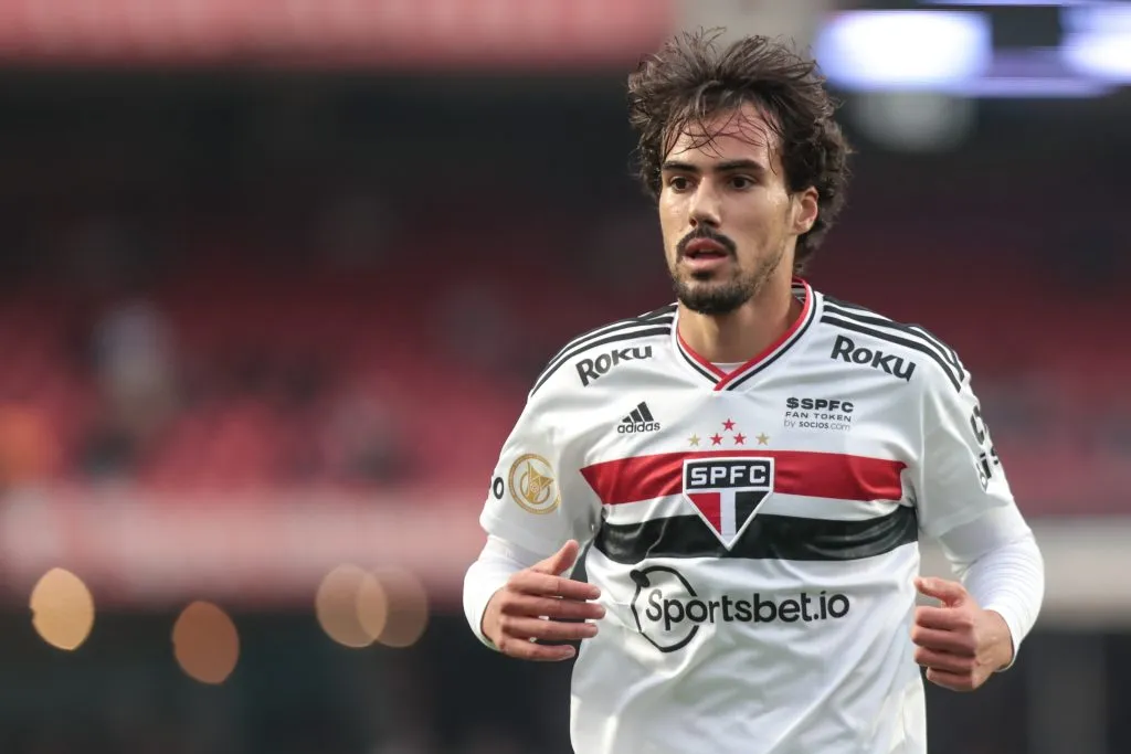 Igor Gomes jogador do São Paulo durante partida contra o Corinthians no estádio Morumbi pelo Campeonato Brasileiro de 2022 – Foto: Marcello Zambrana/AGIF