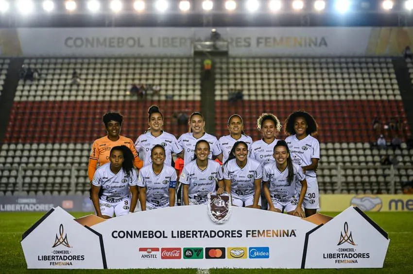 Equipe da Ferroviária antes da partida. Foto: Staff Images Woman/CONMEBOL