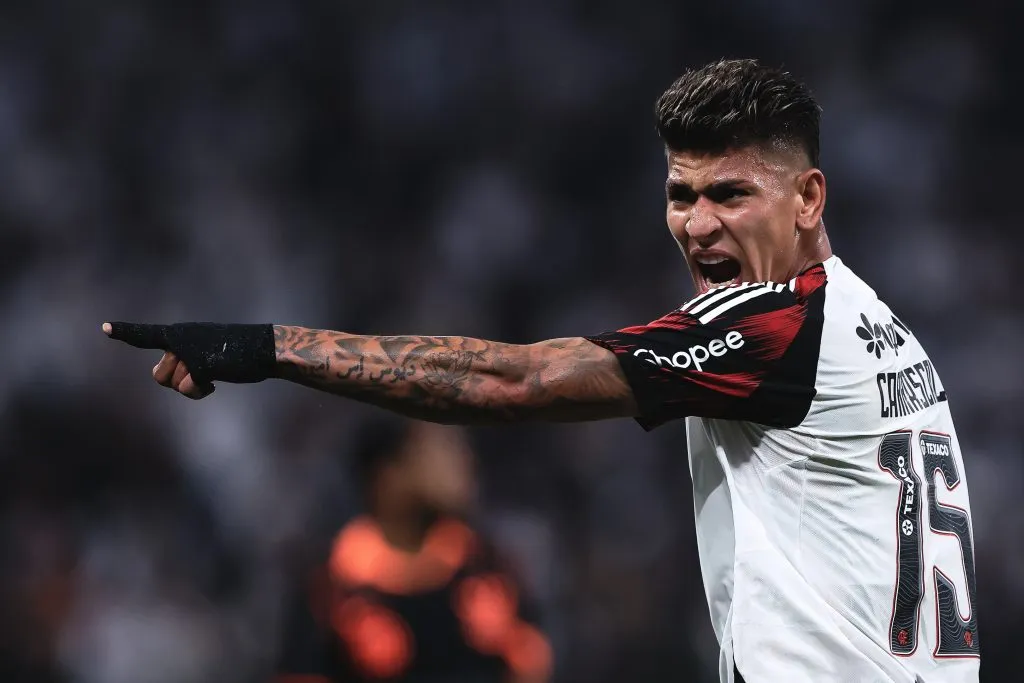 Jorge Carrascal é outro que entra pendurado pelo Flamengo contra o Botafogo – Foto: Ettore Chiereguini/AGIF