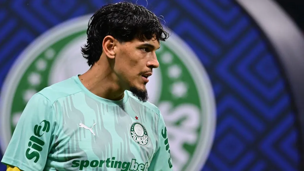 Gustavo Gómez puxa a lista dos desfalques do Verdão – Foto: Jota Erre/AGIF