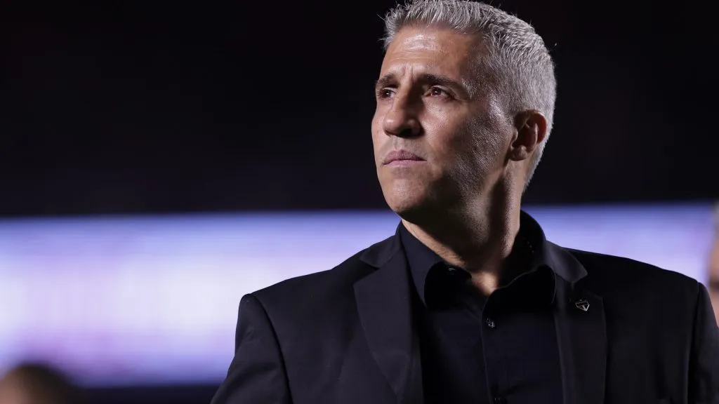 SP – SAO PAULO – 19/08/2025 – COPA LIBERTADORES 2025, SAO PAULO X ATLETICO NACIONAL – Hernan Crespo tecnico do Sao Paulo durante partida contra o Atletico Nacional no estadio Morumbi pelo campeonato Copa Libertadores 2025. Foto: Ettore Chiereguini/AGIF